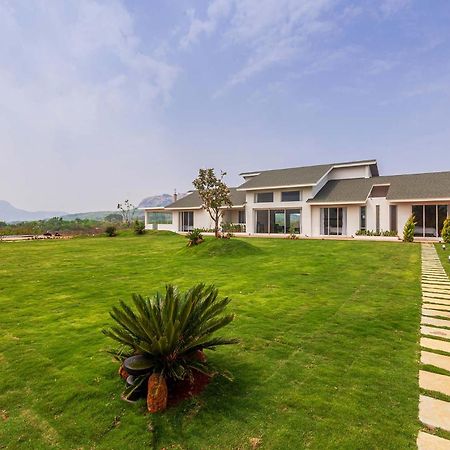 Stayvista'S Villa 107 At Canary Farms - Pure Veg With Huge Lawn, Pool And Home Theatre Lonavala Εξωτερικό φωτογραφία